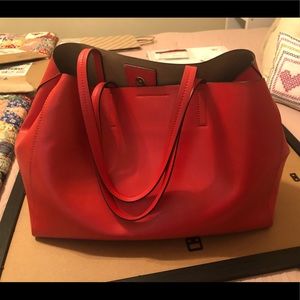 Banana Republic tote! DISCOUNTED